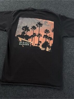 In-N-Out Burger California Sunset Palm Trees Mens M Black Graphic Tee Skate Tee
